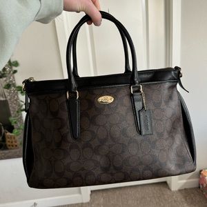 Coach bag in excellent condition!